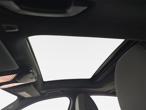 New 2026 BMW 330i xDrive Sedan w/ Premium Package image 30