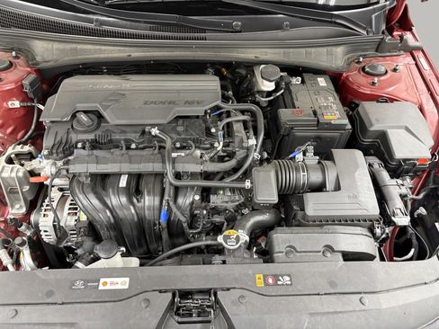 Used 2023 Hyundai Elantra SEL w/ Convenience Package image 9