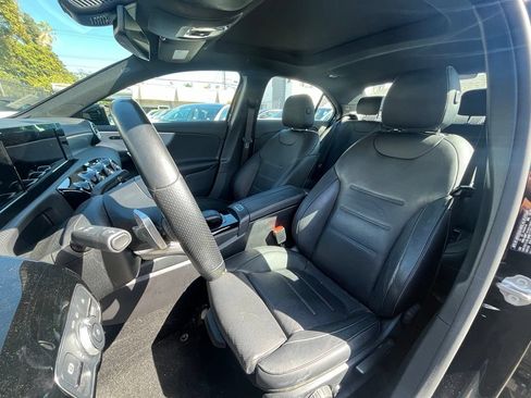 Used 2022 Mercedes-Benz A 220 w/ AMG Line image 12