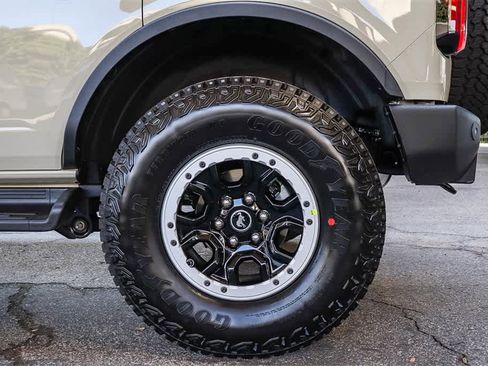 New 2025 Ford Bronco Outer Banks w/ Sasquatch Package image 10