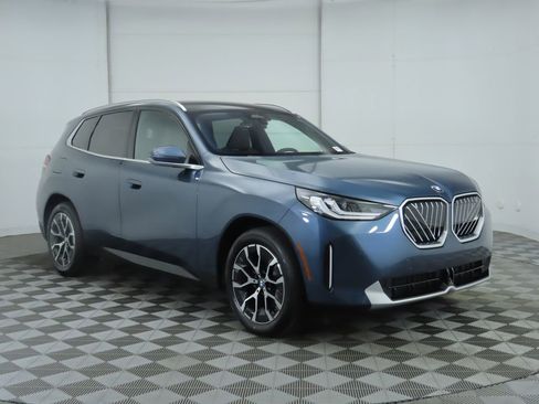 Certified 2025 BMW X3 xDrive30i w/ Convenience Package image 3