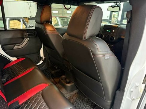 Used 2018 Jeep Wrangler Unlimited Sport S AWD/4WD image 27