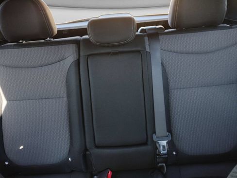 Used 2017 Kia Soul + FWD image 19