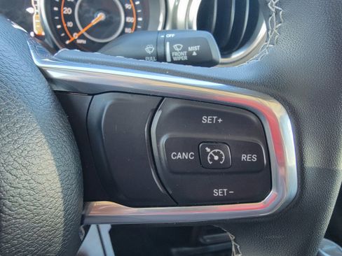 Used 2023 Jeep Gladiator Overland image 18