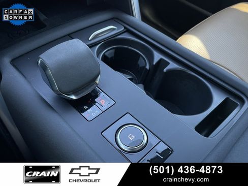 Used 2024 Land Rover Discovery Dynamic SE image 24