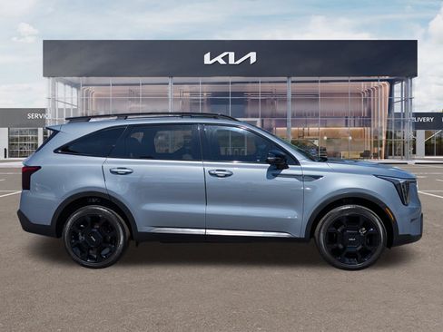 Certified 2024 Kia Sorento X-Line EX AWD/4WD image 3