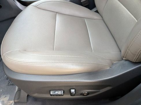 Used 2017 Hyundai Santa Fe Sport FWD image 11