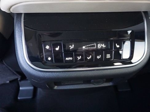Used 2025 Nissan Armada Platinum RWD image 15