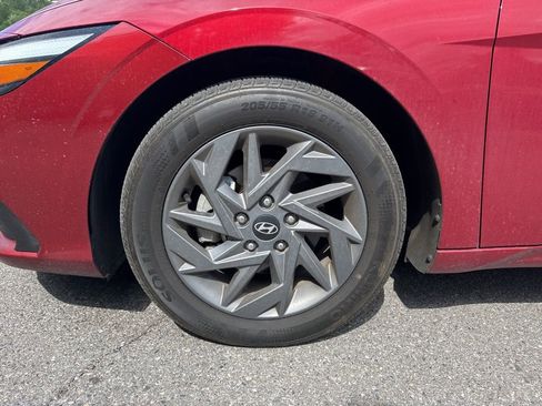 Used 2024 Hyundai Elantra SEL image 22