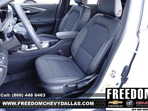 New 2026 Buick Envista Preferred image 13