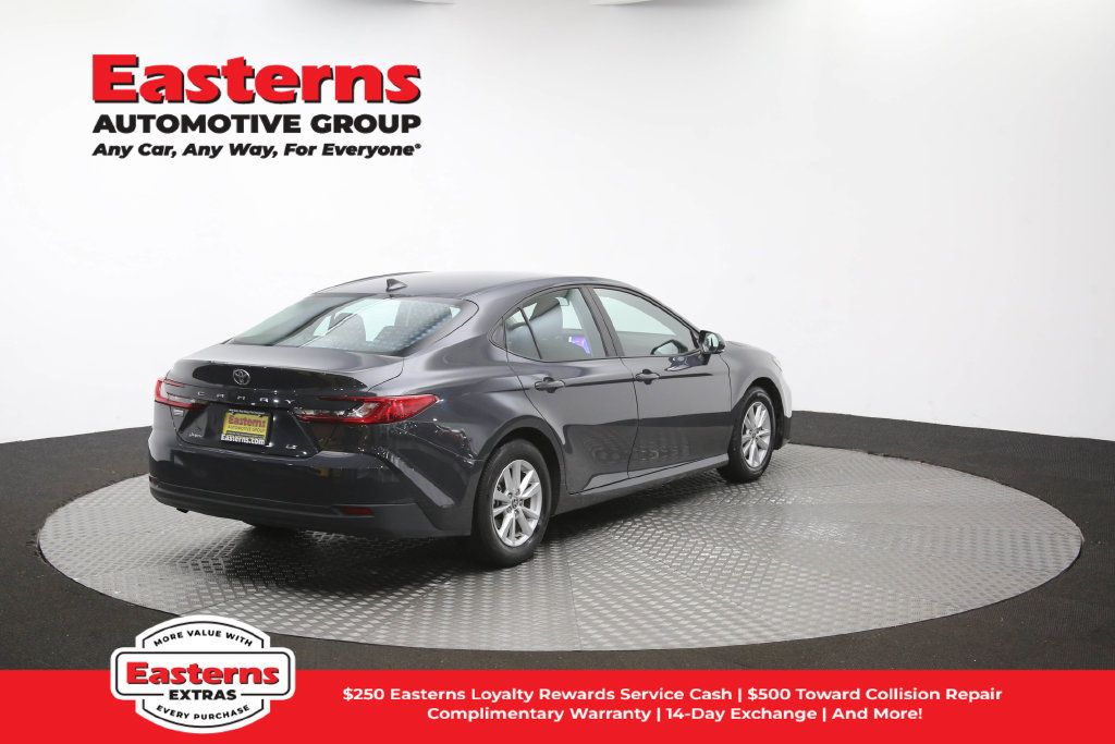 Used 2025 Toyota Camry LE FWD image 39