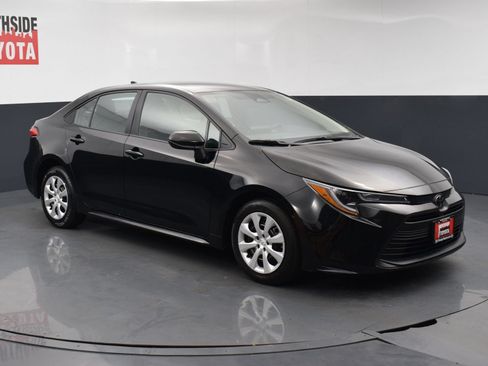 Used 2024 Toyota Corolla LE FWD image 6