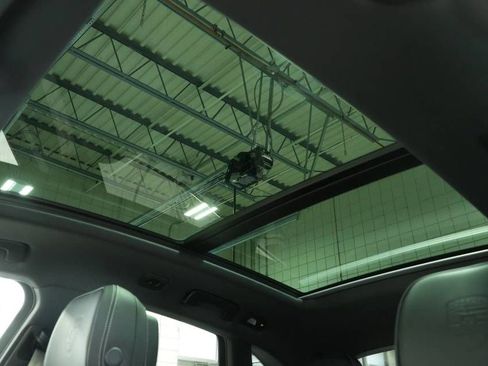 New 2026 Porsche Macan Turbo image 37