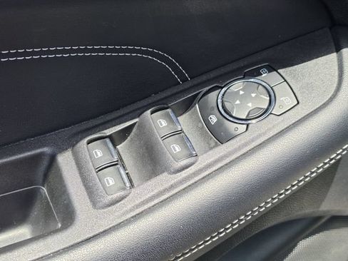 Used 2024 Ford Edge Titanium AWD/4WD image 29