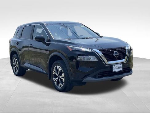 Used 2022 Nissan Rogue SV image 3