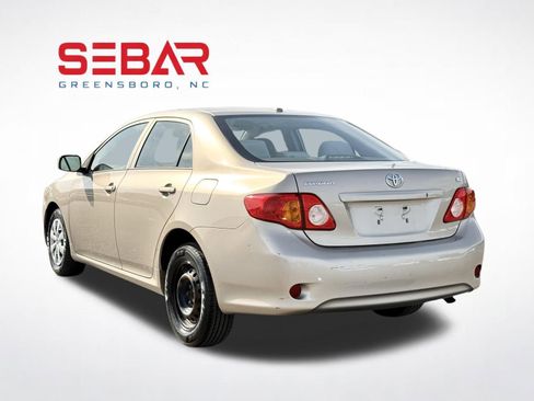 Used 2010 Toyota Corolla LE image 8