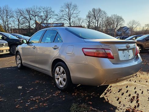 Used 2009 Toyota Camry LE image 4