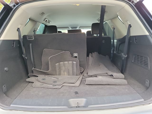 Used 2024 Nissan Pathfinder SL FWD image 5
