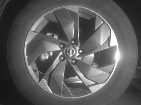Used 2025 Nissan Rogue SV AWD/4WD image 9