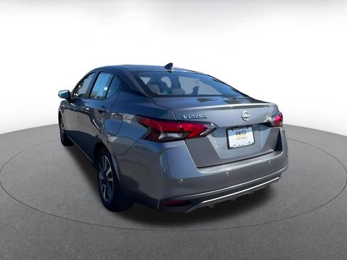 Used 2025 Nissan Versa SV image 11