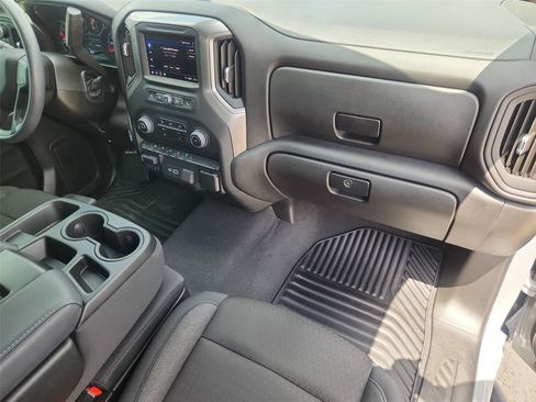 Used 2024 Chevrolet Silverado 1500 Custom w/ Turbomax Blackout Package AWD/4WD image 27