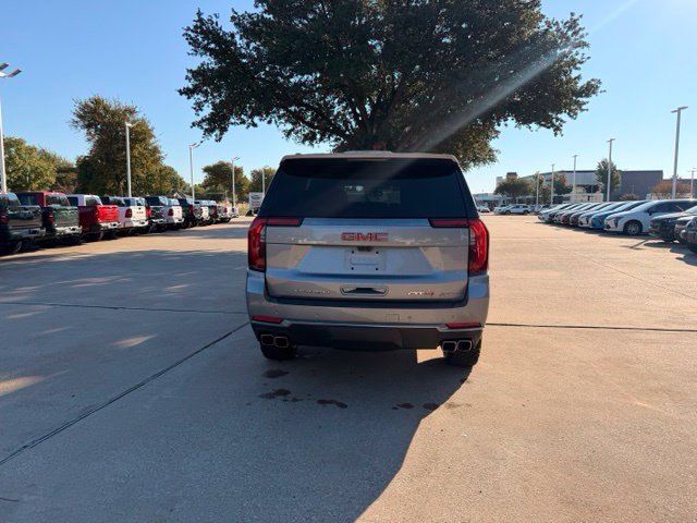 Used 2025 GMC Yukon AT4 w/ AT4 Premium Package AWD/4WD image 6