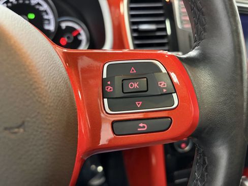 Used 2019 Volkswagen Beetle 2.0T SE w/ SE Premium Package image 15