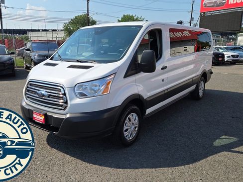 Used 2017 Ford Transit 350 XLT RWD image 3