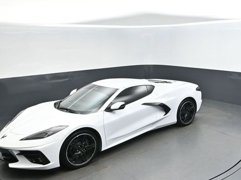 Used 2025 Chevrolet Corvette Stingray Coupe w/ 1LT image 27