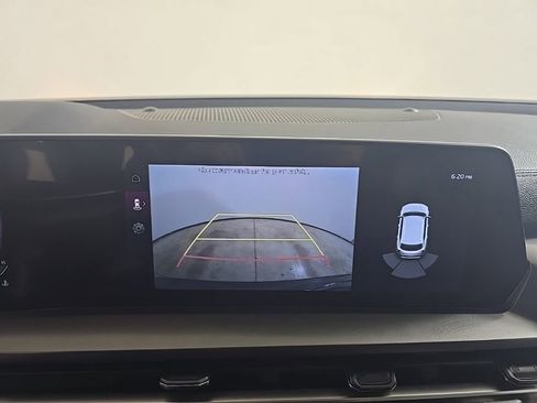 Used 2024 Kia Telluride LX image 10