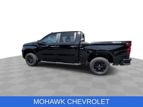 Used 2022 Chevrolet Silverado 1500 Custom Trail Boss w/ Midnight Edition AWD/4WD image 7
