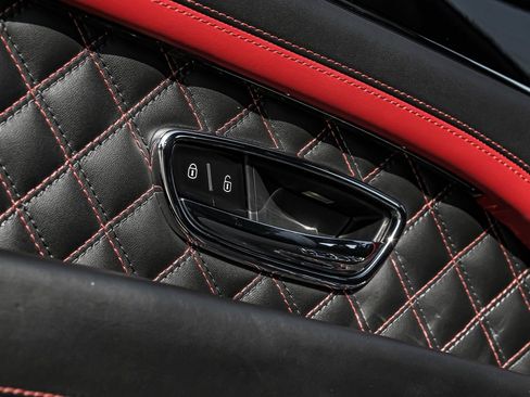 Used 2021 Bentley Bentayga Speed image 62