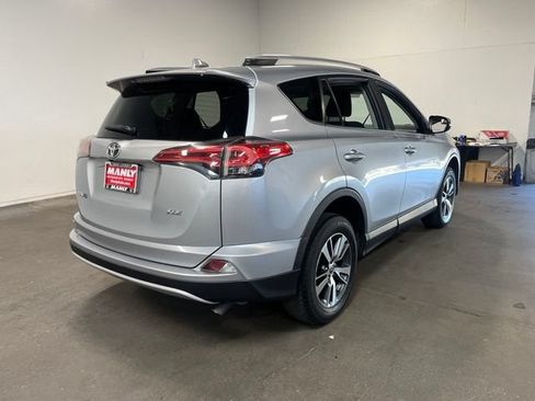 Used 2016 Toyota RAV4 XLE FWD image 3