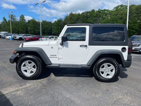Used 2016 Jeep Wrangler Sport w/ Quick Order Package 24S AWD/4WD image 3