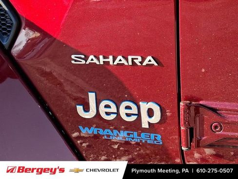 Used 2021 Jeep Wrangler Unlimited Sahara w/ Cold Weather Group image 32