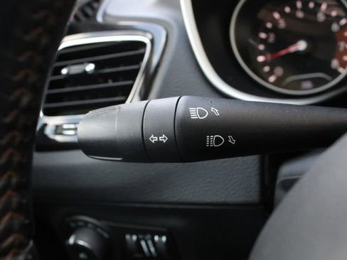 Used 2021 Jeep Compass Limited w/ Sun and Sound Group AWD/4WD image 12