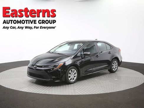 Used 2025 Toyota Corolla LE FWD image 57