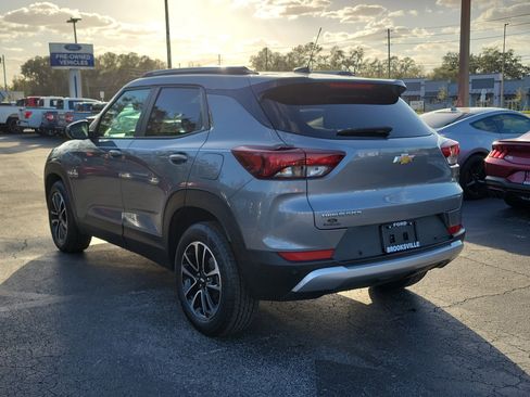 Used 2024 Chevrolet TrailBlazer LT w/ Driver Confidence Package image 4