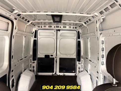Used 2021 RAM ProMaster 2500 w/ Convenience Group FWD image 19