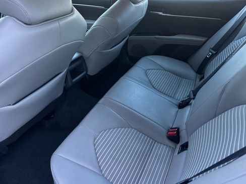 Used 2022 Toyota Camry SE image 13