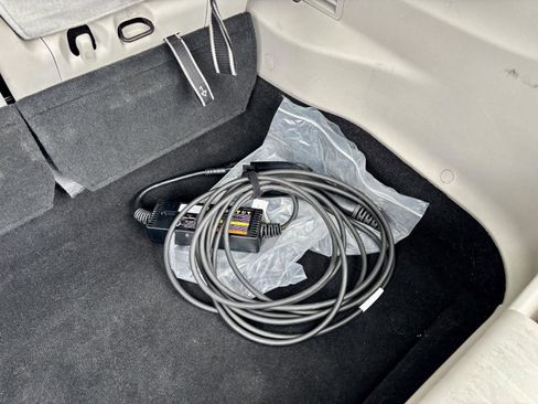 Used 2021 Chrysler Pacifica Touring-L image 16