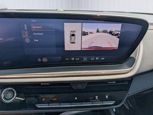Certified 2025 Buick Envision Avenir AWD/4WD image 31