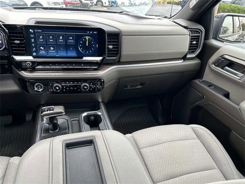 Used 2022 Chevrolet Silverado 1500 RST image 16