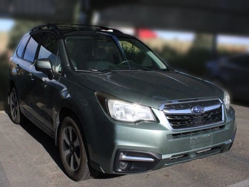 Used 2017 Subaru Forester 2.5i Premium w/ All-Weather Package AWD/4WD image 12
