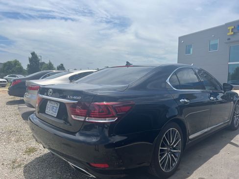 Used 2013 Lexus LS 460 w/ F-Sport Pkg RWD image 13