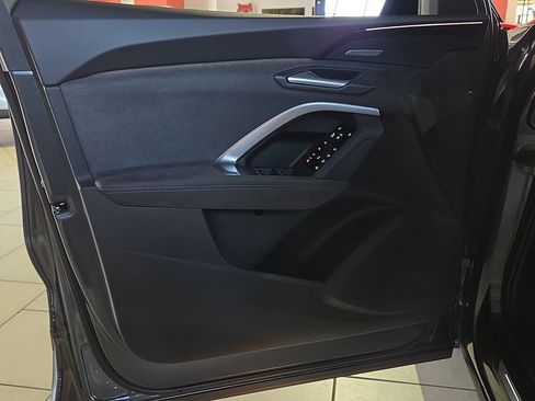 Used 2025 Audi SQ5 Premium Plus AWD/4WD image 17