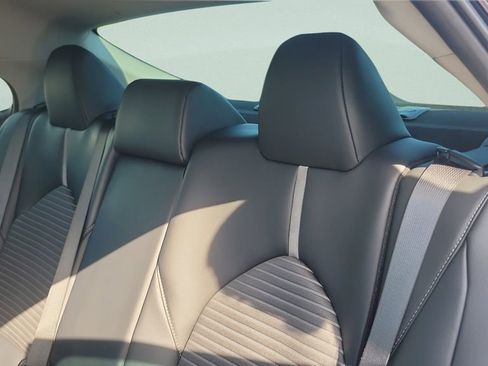 Certified 2020 Toyota Camry SE w/ Convenience Package FWD image 10