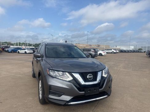 Used 2020 Nissan Rogue S w/ Special Edition Package image 3