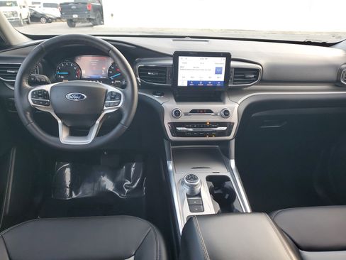 Used 2023 Ford Explorer XLT w/ Equipment Group 202A image 20