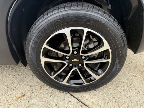 Used 2024 Chevrolet TrailBlazer LT w/ LT Cold Weather Package image 10